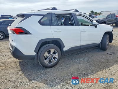 Trzecie zdjęcie samochodu z tyłu: 2022 TOYOTA RAV4 XLE VIN:2T3W1RFV3NC206044 - miniatura