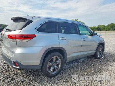 Trzecie zdjęcie samochodu z tyłu: 2018 TOYOTA HIGHLANDER LIMITED PLATINUM VIN:5TDYZRFH6JS242915 - miniatura