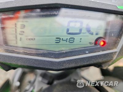 Zdjęcie 7 z 9 samochodu: 2015 KAWASAKI ZR1000 G VIN:JKAZRCG10FA005807 - miniatura