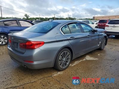 Trzecie zdjęcie samochodu z tyłu: 2019 BMW 5 SERIES 530XE VIN:WBAJB1C52KB376201 - miniatura