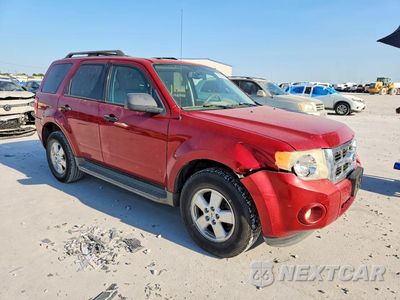 Czwarte zdjęcie samochodu z boku: 2010 FORD ESCAPE XLT VIN:1FMCU0D77AKB65828 - miniatura
