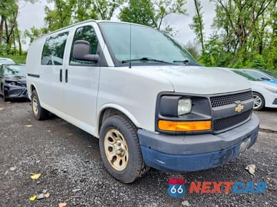 Czwarte zdjęcie samochodu z boku: 2013 CHEVROLET EXPRESS G1500 VIN:1GCSGAFXXD1162555 - miniatura