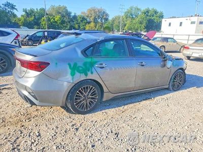 Trzecie zdjęcie samochodu z tyłu: 2022 KIA FORTE GT LINE VIN:3KPF54AD7NE439974 - miniatura