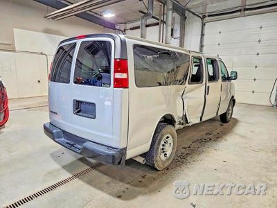 Trzecie zdjęcie samochodu z tyłu: 2023 CHEVROLET EXPRESS G3500 LS VIN:1GAZGNFP4P1105982 - miniatura
