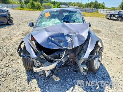 Piąte zdjęcie samochodu w środku: 2022 TESLA MODEL Y VIN:7SAYGDEE4NF487712 - miniatura