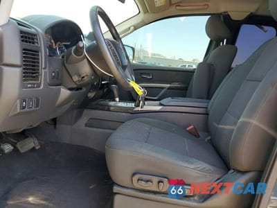 Zdjęcie 7 z 12 samochodu: 2015 NISSAN TITAN SV VIN:1N6BA0CA2FN513205 - miniatura