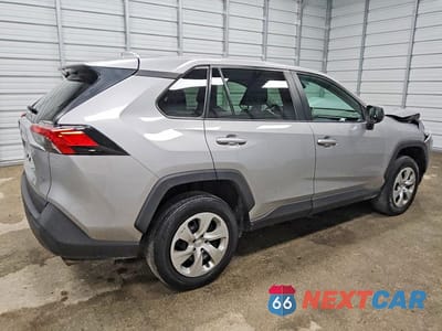Trzecie zdjęcie samochodu z tyłu: 2024 TOYOTA RAV4 LE VIN:2T3H1RFV5RC286607 - miniatura