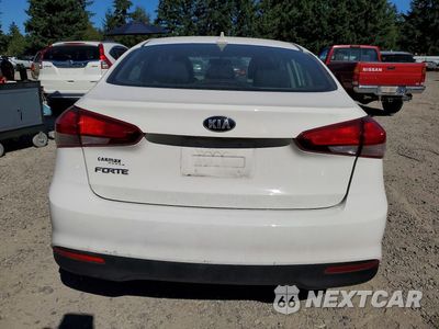 Zdjęcie 6 z 13 samochodu: 2018 KIA FORTE LX VIN:3KPFK4A72JE281413 - miniatura