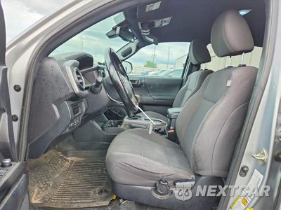 Zdjęcie 7 z 12 samochodu: 2018 TOYOTA TACOMA TRD SPORT VIN:5TFBZ5DN4JX004370 - miniatura