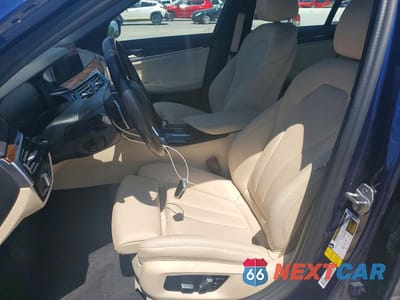 Zdjęcie 7 z 12 samochodu: 2020 BMW 530 I VIN:WBAJR3C00LWW68175 - miniatura
