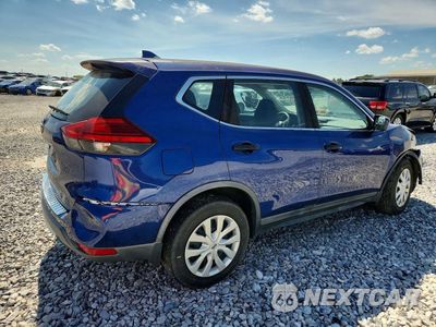 Trzecie zdjęcie samochodu z tyłu: 2017 NISSAN ROGUE S VIN:KNMAT2MT4HP607582 - miniatura