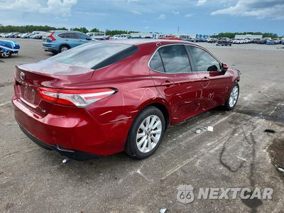 Trzecie zdjęcie samochodu z tyłu: 2018 TOYOTA CAMRY LE VIN:4T1B11HK8JU513505 - miniatura