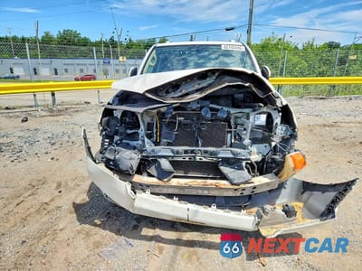 Piąte zdjęcie samochodu w środku: 2013 TOYOTA 4RUNNER LIMITED VIN:JTEBU5JR6D5149444 - miniatura
