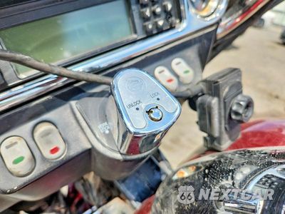 Zdjęcie 8 z 9 samochodu: 2008 HARLEY-DAVIDSON FLHTCUI VIN:1HD1FC4158Y701300 - miniatura