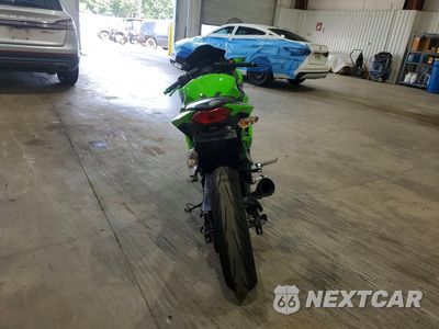 Czwarte zdjęcie samochodu z boku: 2014 KAWASAKI EX300 B VIN:JKAEX8B18EA004332 - miniatura