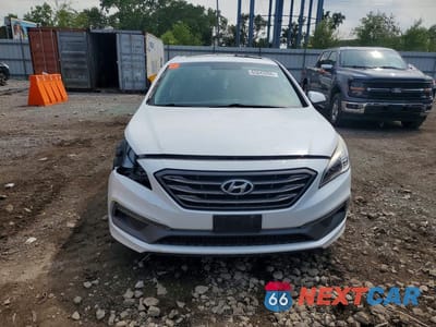 Piąte zdjęcie samochodu w środku: 2017 HYUNDAI SONATA SPORT VIN:5NPE34AF5HH460308 - miniatura