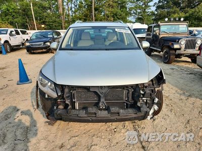 Piąte zdjęcie samochodu w środku: 2015 VOLKSWAGEN TIGUAN S VIN:WVGBV7AX2FW561350 - miniatura