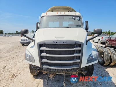 Piąte zdjęcie samochodu w środku: 2024 FREIGHTLINER CASCADIA 126 SEMI TRUCK VIN:3AKJHLDV4RSUU9162 - miniatura