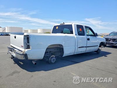 Trzecie zdjęcie samochodu z tyłu: 2004 GMC NEW SIERRA C1500 VIN:2GTEC19T141376264 - miniatura