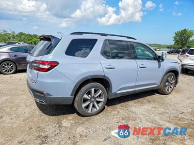 Trzecie zdjęcie samochodu z tyłu: 2025 HONDA PILOT TOURING VIN:5FNYG1H71SB149740 - miniatura