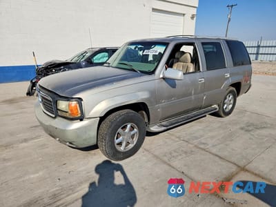 2000 CADILLAC ESCALADE LUXURY 1GYEK63R3YR180864 - główne zdjęcie licytacji z USA - miniatura