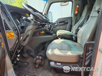 Zdjęcie 7 z 14 samochodu: 2016 KENWORTH T680 SEMI TRUCK VIN:1XKYAP8X2GJ129537 - miniatura