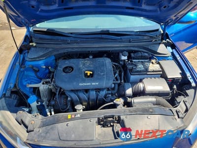 Zdjęcie 11 z 12 samochodu: 2017 HYUNDAI ELANTRA SE VIN:KMHD74LF1HU400685 - miniatura