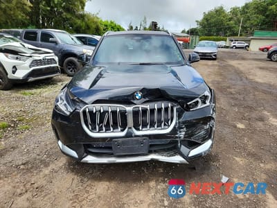 Piąte zdjęcie samochodu w środku: 2025 BMW X1 XDRIVE28I VIN:WBX73EF0XS5245925 - miniatura