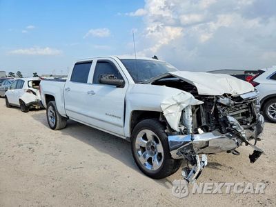 Czwarte zdjęcie samochodu z boku: 2018 CHEVROLET SILVERADO C1500 LTZ VIN:3GCPCSEC5JG216637 - miniatura