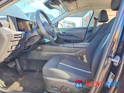 Zdjęcie 7 z 13 samochodu: 2025 HYUNDAI SONATA SEL VIN:KMHL64JA7SA438551 - miniatura