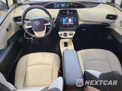 Zdjęcie 8 z 12 samochodu: 2016 TOYOTA PRIUS FOUR TOURING VIN:JTDKARFU4G3002752 - miniatura