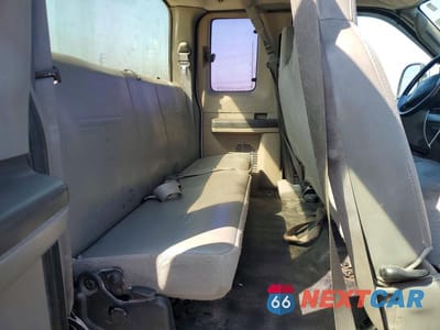 Zdjęcie 10 z 12 samochodu: 2007 FORD F350 SRW SUPER DUTY VIN:1FDWX34P17EB43031 - miniatura