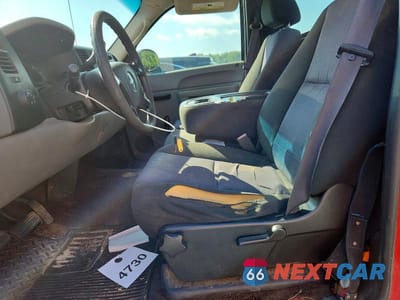 Zdjęcie 7 z 11 samochodu: 2010 CHEVROLET SILVERADO C1500 VIN:1GCPCPEXXAZ189337 - miniatura