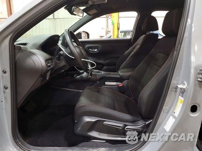 Zdjęcie 7 z 13 samochodu: 2025 HONDA HR-V SPORT VIN:3CZRZ2H5XSM792838 - miniatura