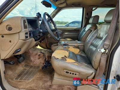 Zdjęcie 7 z 13 samochodu: 1998 CHEVROLET SUBURBAN C1500 VIN:3GNEC16R9WG137684 - miniatura
