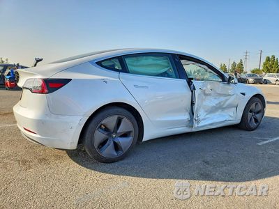 Trzecie zdjęcie samochodu z tyłu: 2020 TESLA MODEL 3 VIN:5YJ3E1EA1LF658860 - miniatura