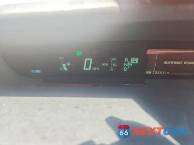 Zdjęcie 9 z 12 samochodu: 2014 TOYOTA PRIUS TWO VIN:JTDKN3DU1E1800557 - miniatura