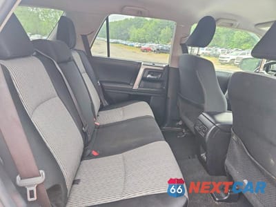 Zdjęcie 10 z 12 samochodu: 2022 TOYOTA 4RUNNER SR5 VIN:JTEMU5JR7N5990005 - miniatura
