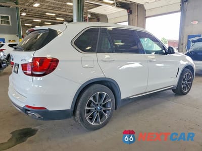 Trzecie zdjęcie samochodu z tyłu: 2016 BMW X5 XDR40E VIN:5UXKT0C50G0S78946 - miniatura