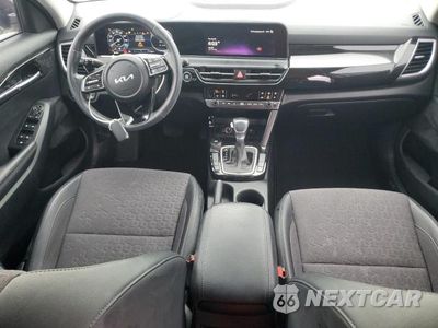 Zdjęcie 8 z 13 samochodu: 2024 KIA SELTOS S VIN:KNDEU2AAXR7586417 - miniatura