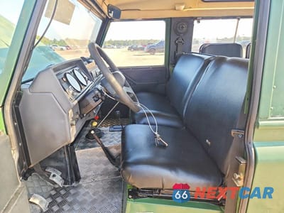 Zdjęcie 7 z 13 samochodu: 1983 LAND ROVER DEFENDER VIN:VSELBABG2AZ102639 - miniatura