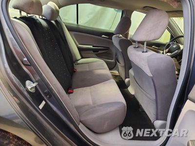 Zdjęcie 17 z 24 samochodu: 2009 HONDA ACCORD LX VIN:1HGCP26369A006058 - miniatura