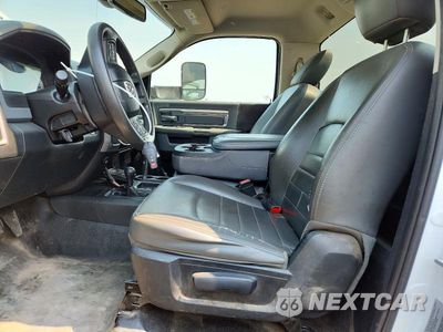 Zdjęcie 7 z 12 samochodu: 2017 RAM 5500 HD DRW 4WD SVC BODY VIN:3C7WRNBJ6HG604231 - miniatura