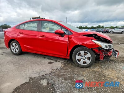 Czwarte zdjęcie samochodu z boku: 2018 CHEVROLET CRUZE LS VIN:1G1BC5SM7J7239141 - miniatura