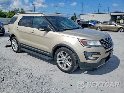 Czwarte zdjęcie samochodu z boku: 2017 FORD EXPLORER XLT VIN:1FM5K8D8XHGC53565 - miniatura