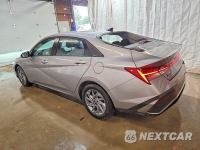 Drugie zdjęcie samochodu z przodu: 2025 HYUNDAI ELANTRA HYBRID BLUE VIN:KMHLM4DJXSU131763 - miniatura