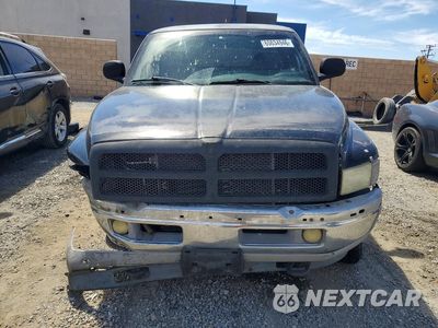 Piąte zdjęcie samochodu w środku: 2001 DODGE RAM 1500 VIN:3B7HF13Z51G724930 - miniatura