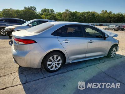 Trzecie zdjęcie samochodu z tyłu: 2021 TOYOTA COROLLA LE VIN:JTDEPMAE2MJ130137 - miniatura