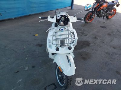 Drugie zdjęcie samochodu z przodu: 2013 VESPA GTS 300 SUPER VIN:ZAPM459L3D5703972 - miniatura