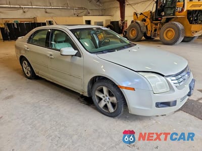 Czwarte zdjęcie samochodu z boku: 2008 FORD FUSION SE VIN:3FAHP011X8R193037 - miniatura